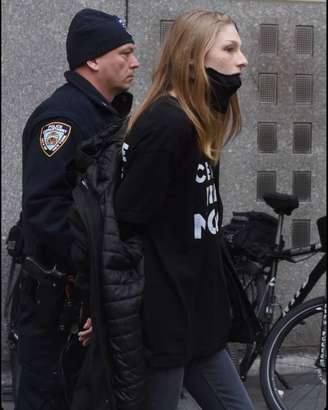 Hunter Schafer foi presa em protesto pró-Palestina na segunda-feira, 26