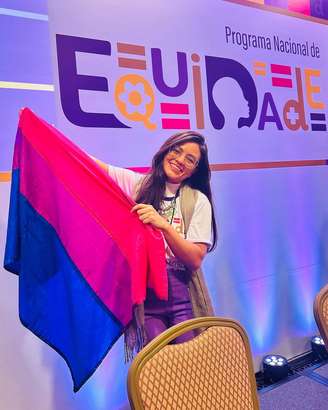 Segundo Cristina Silvana da Silva Vasconcelos, psicóloga e mulher bissexual, pessoas da comunidade ainda enfrentam desafios ao se afirmar como bissexuais