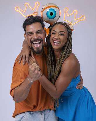 Vinícius e Aline são os primeiros líderes do 'BBB 25'.