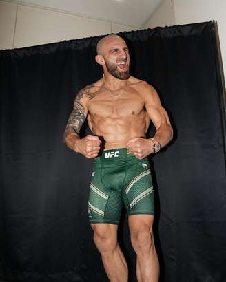 Volkanovski luta para tentar voltar a ser campeão dos penas 