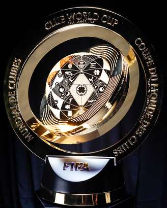 Troféu do novo Mundial de Clubes da Fifa, que começa neste sábado.