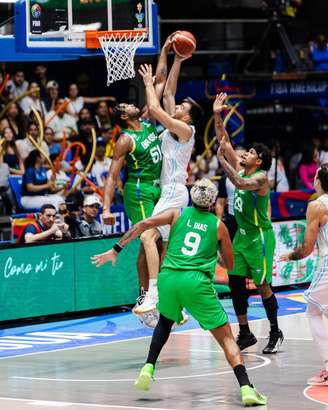 Bruno Caboclo foi, mais uma vez, um dos destaques do duelo.