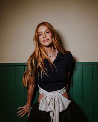 Marina Ruy Barbosa posa para fotos, em São Paulo