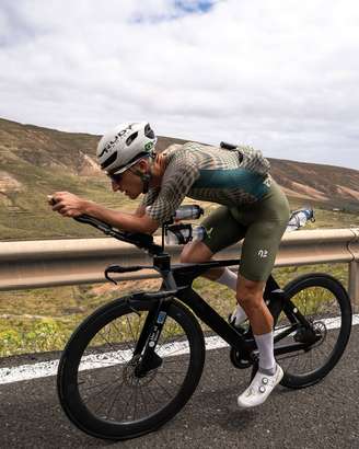 Enzo Krauss pedalando