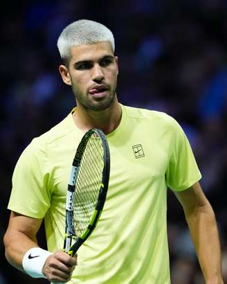 Carlos Alcaraz perde na estreia e está fora do Masters de Paris