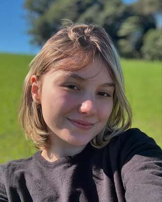 Isabel Veloso foi diagnosticada com Linfoma de Hodgkin em 2021, aos 15 anos.