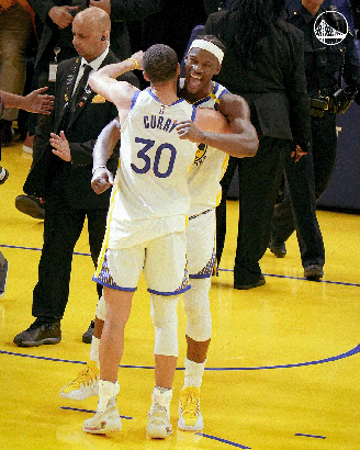 Com show da dupla Stephen Curry e Jimmy Butler, Warriors vence o primeiro jogo do play-in