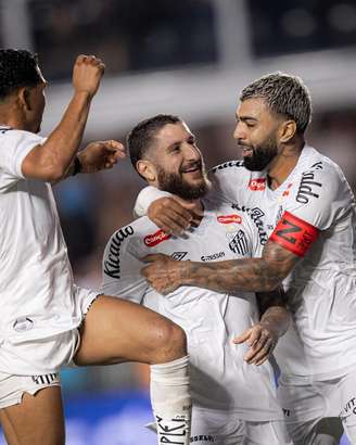 Zé Rafael marcou o único gol do primeiro tempo.