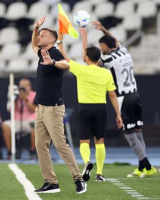 Martin Anselmi durante a vitória do Botafogo sobre o Nacional Potosi 