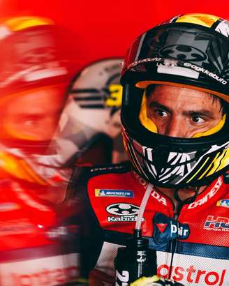 Mir teve duas quedas durante o final de semana. 