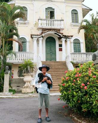 Ator Marcos Oliveira, o Beiçola de ‘A Grande Família’, ganha casa no Retiro dos Artistas doada por Marieta Severo