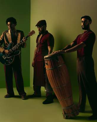 João, Fran e José formam os Gilson; segundo tem dez canções inéditas