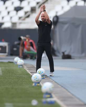 Franclim Carvalho durante partida do Botafogo 