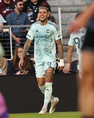 Navarro comemorando o gol do Colorado Rapids 