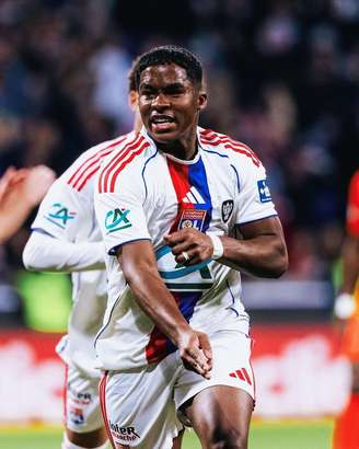 Endrick se despede do Lyon após meia temporada de destaque no clube.