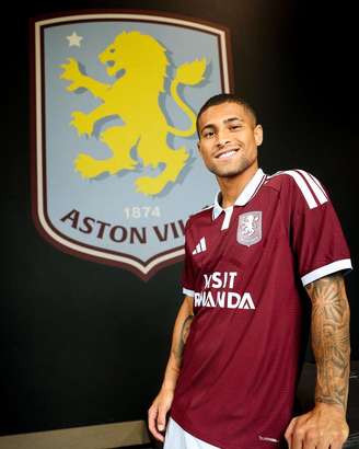 Volante brasileiro João Gomes é anunciado como reforço do Aston Villa.