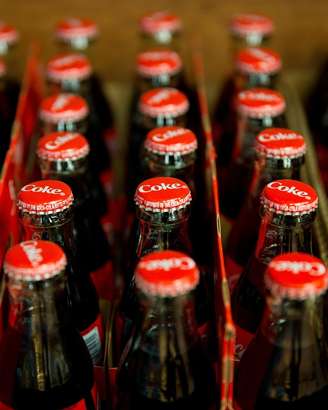 Coca-Cola FEMSA tem trimestre forte puxado por Brasil e Colômbia.