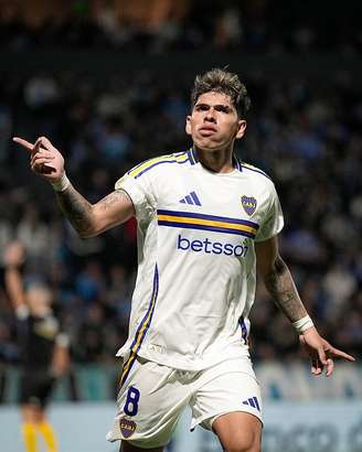 Carlos Palacios, jogador com passagens por Internacional e Vasco e que atua no Boca Juniors