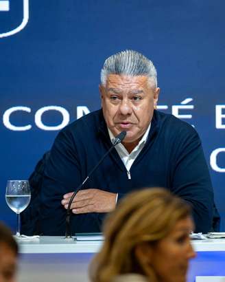 Chiqui Tapia criticou teorias de que a Argentina tenha entregado a final da Copa.