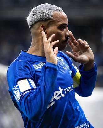 Matheus Pereira pelo Cruzeiro. 