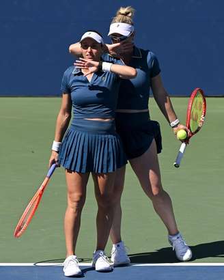 Luisa Stefani e Gabriela Dabrowski em ação na chave de duplas do US Open
