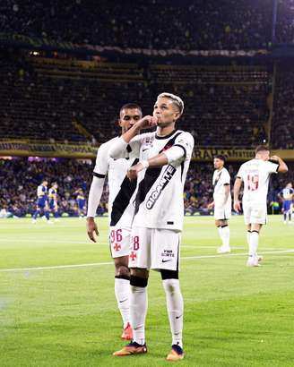 Com gol de Adson, Vasco vence Boca Jrs pelo jogo de ida da semifinal da Copa Sul-Americana.