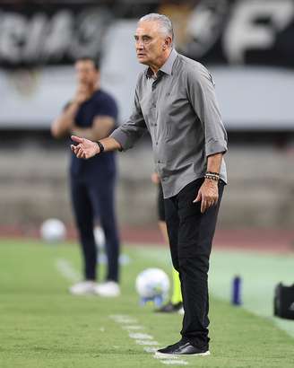 Tite durante a derrota do Botafogo para o Remo 