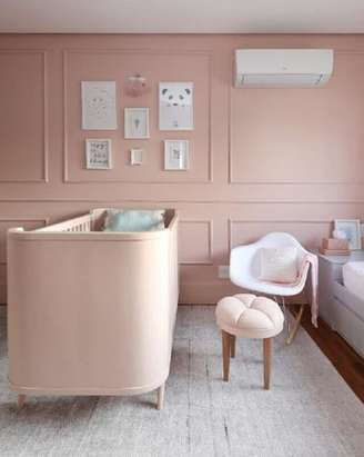 1. Decoração rosa chá para quarto de bebê feminino – Foto: Simone Saccab