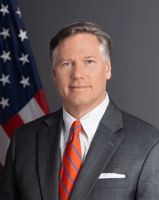 O vice-secretário de Estado dos EUA, Christopher Landau, elogiou o PL da Dosimetria.