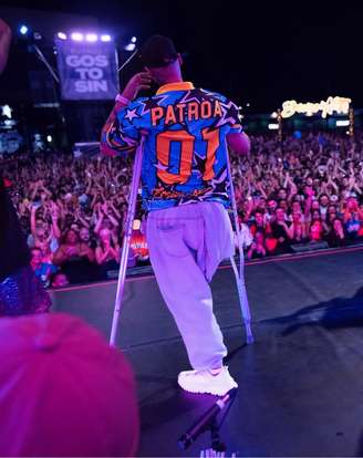 Vitor Berdi no show da Anitta