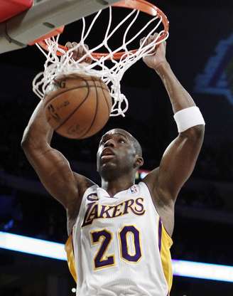 Los Angeles Lakers venceu Sacramento Kings e manteve recuperação