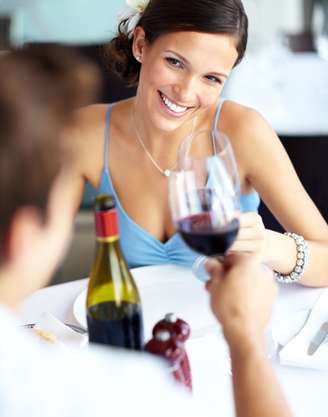 Vinho é rico em substâncias que beneficiam as funções do organismo