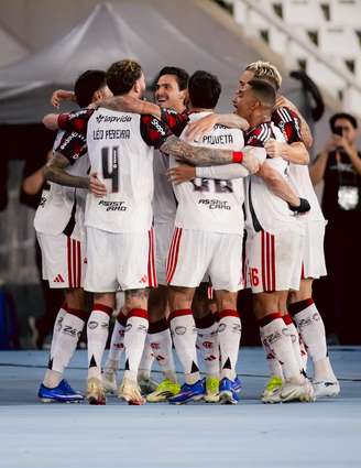 Flamengo domina clássico e goleia Botafogo no Nilton Santos — 