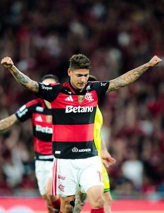 Carrascal abriu o placar para o Flamengo contra o Mirassol.