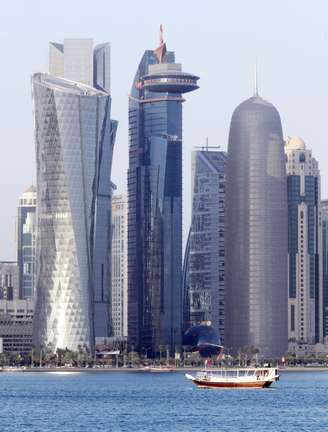 Na lista de 2012 do FMI, que usa o PIB per capita calculado pela Paridade de Poder de Compra, o Qatar aparece em primeiro lugar com 100.889 dólares internacionais. Contudo, o PIB per capita nominal - convertido pela taxa de câmbio - deixa o país na segunda posição, com US$ 104.756 (na foto, a capital Doha)