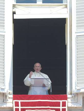 <p>O Papa pediu paz e diálogo na República Centro-Africana e Ucrânia, países que vivem intensos conflitos, durante missa realizada no Vaticano, em 1º de junho</p>