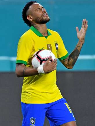 Neymar comemora gol contra a Colômbia, em amistoso no dia 06/09/2019