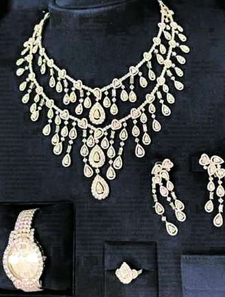 Gestão Bolsonaro agiu para liberar joias que foram presenteadas a Bolsonaro