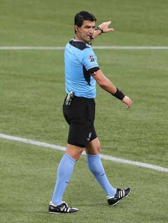 O árbitro uruguaio Leodán González no Allianz Parque (Foto: Cesar Greco/Palmeiras)