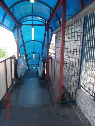 <p>Uma escada rolante inoperante prejudica usuários da estação da SUPERVIA no Méier</p>