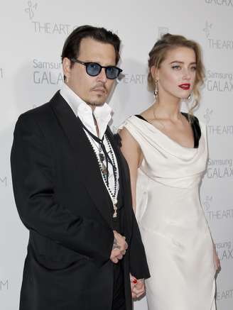 <p>Johnny Depp e Amber Heard se casaram em Los Angeles</p>