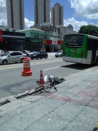 Mulher morreu atropelada na avenida João Paulo I, zona norte de São Paulo