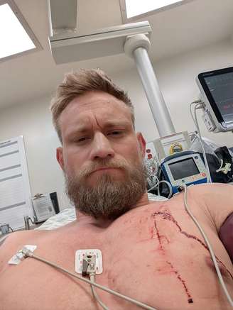  Mariusz Ksiazkiewicz após levar facada