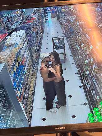 A ex-BBB Alane Dias, 26, com o cantor Francisco Gil, 30.