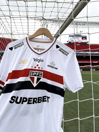 A camisa do São Paulo. 