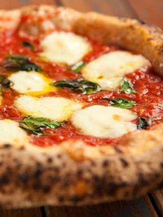 Mulher e sobrinho passaram mal após comer pizza no interior de SP