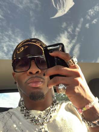 Cantor D4vd é tratado como suspeito pela polícia