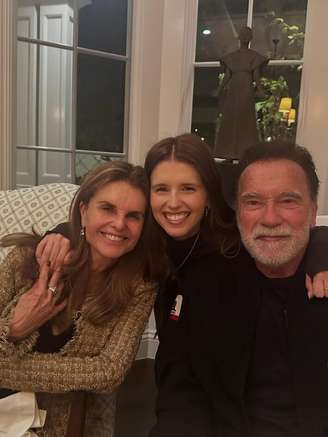 Arnold Schwarzenegger com a ex-mulher, Maria Shriver, e a filha, Katherine.