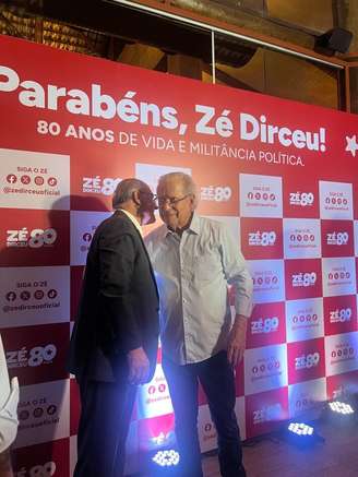 Vice-presidente da República, Geraldo Alckmin esteve na festa de aniversário de José Dirceu.