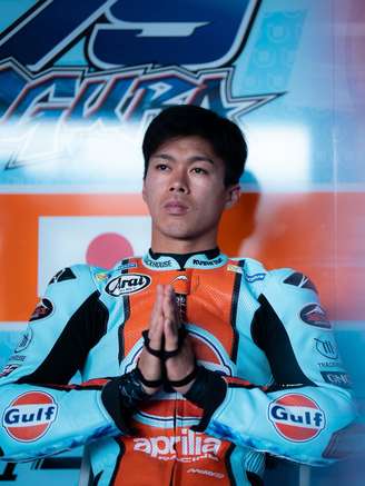 Ai Ogura liderou sessão marcada por quedas